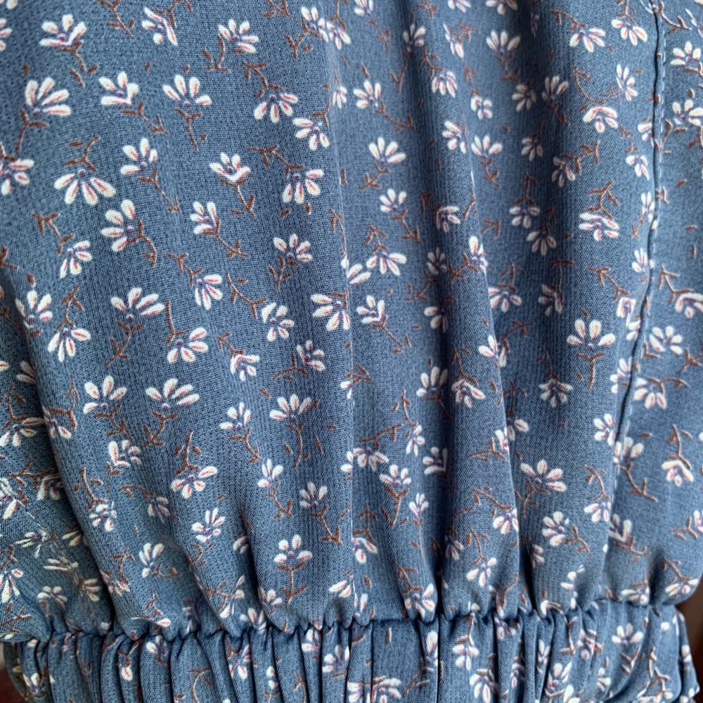 Floral Ruffle Sleeve Romper - Picture 5 of 5